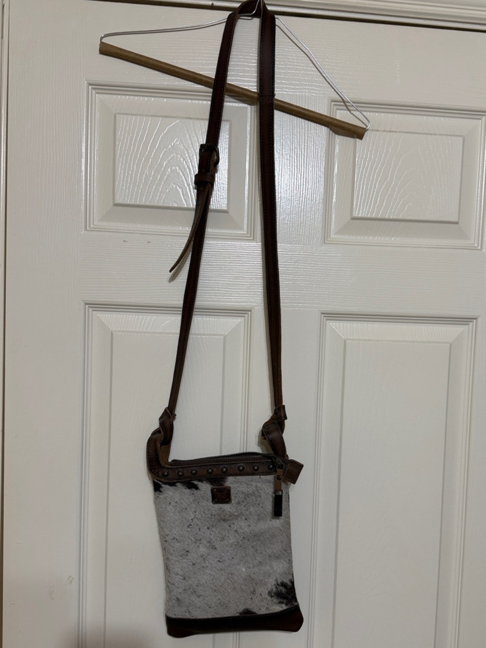 StS Brown Leather-Trim Crossbody Bag with Gray Cowhide Panel